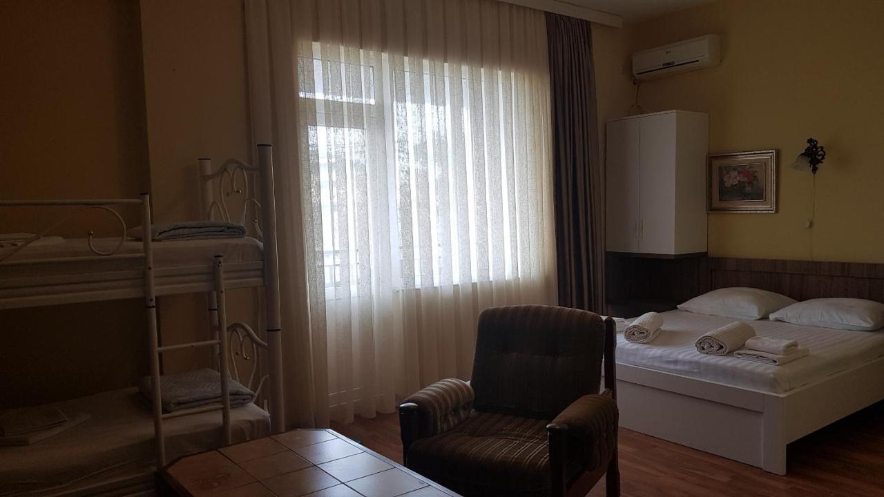 Hotel Captain โกนิโอ ภายนอก รูปภาพ